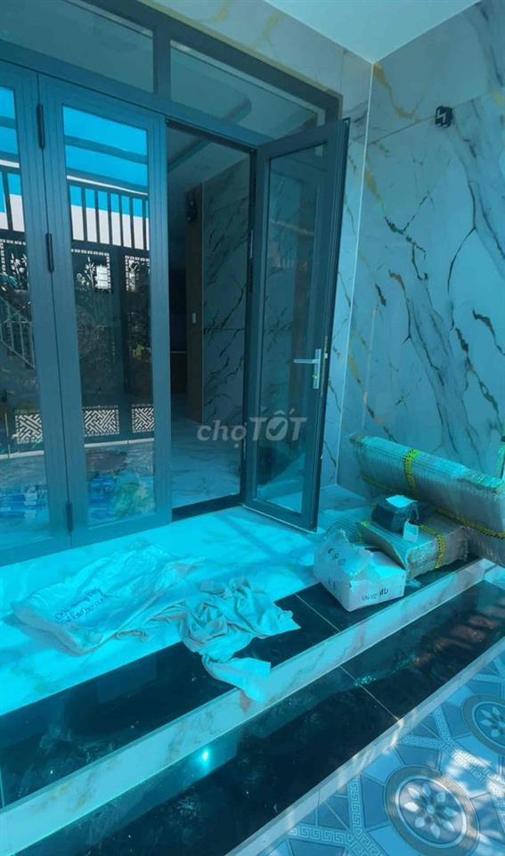 nhà 1 lầu ngay cầu phú Long  ( có hoàn công )