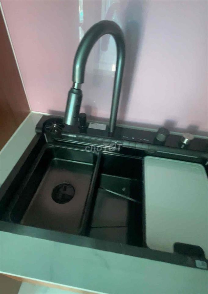 Nhà lầu gần cầu phú Long . có hoàn công