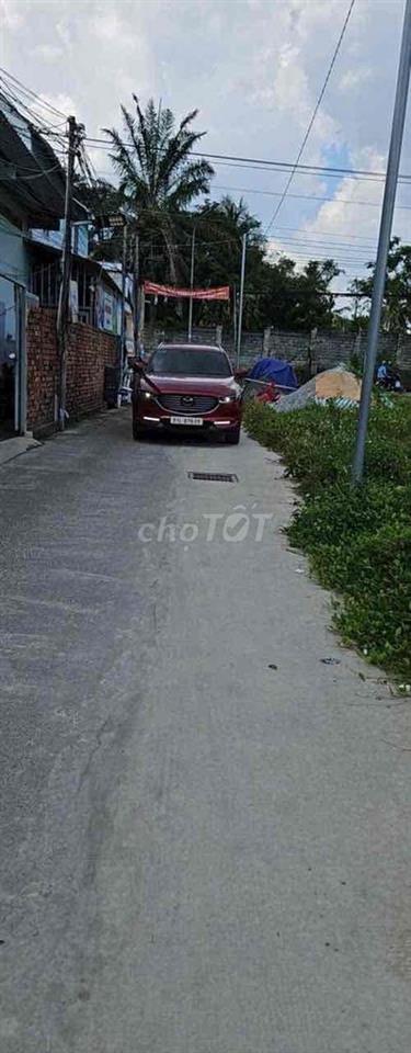 đất ngay gần chợ bình nhâm . 4x20m