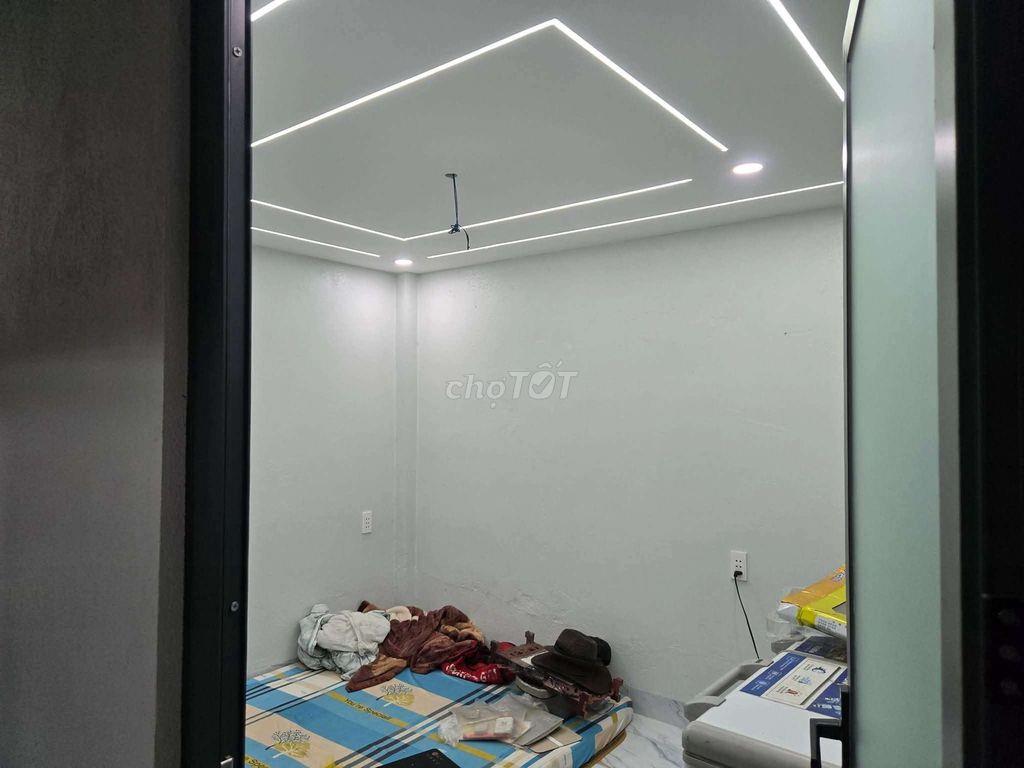 nhà chính chủ cần bán gấp sổ sẵn công trứng ngay