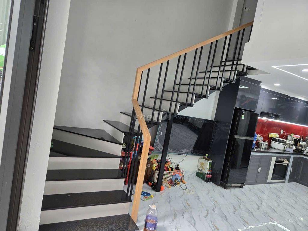chính chủ sổ hồng cần bán gấp