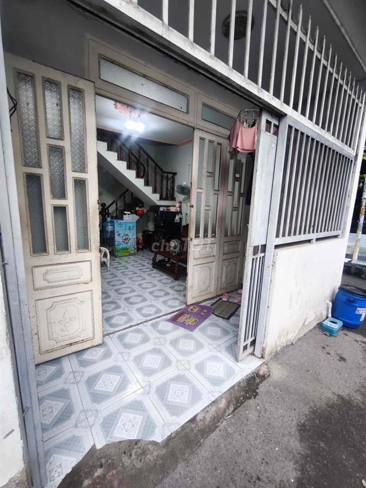 Em chính chủ cần bán nhà Dĩ An, hẻm xe hơi
