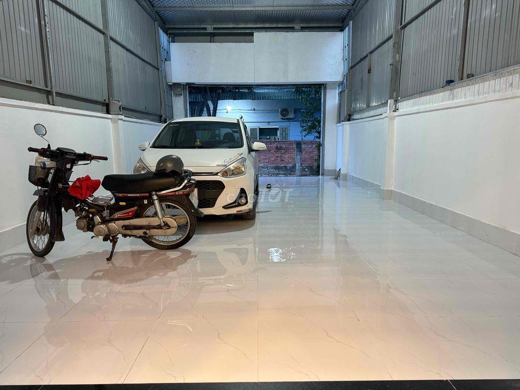 nhà 1tr 1 lầu sân để được 2 xe hơi