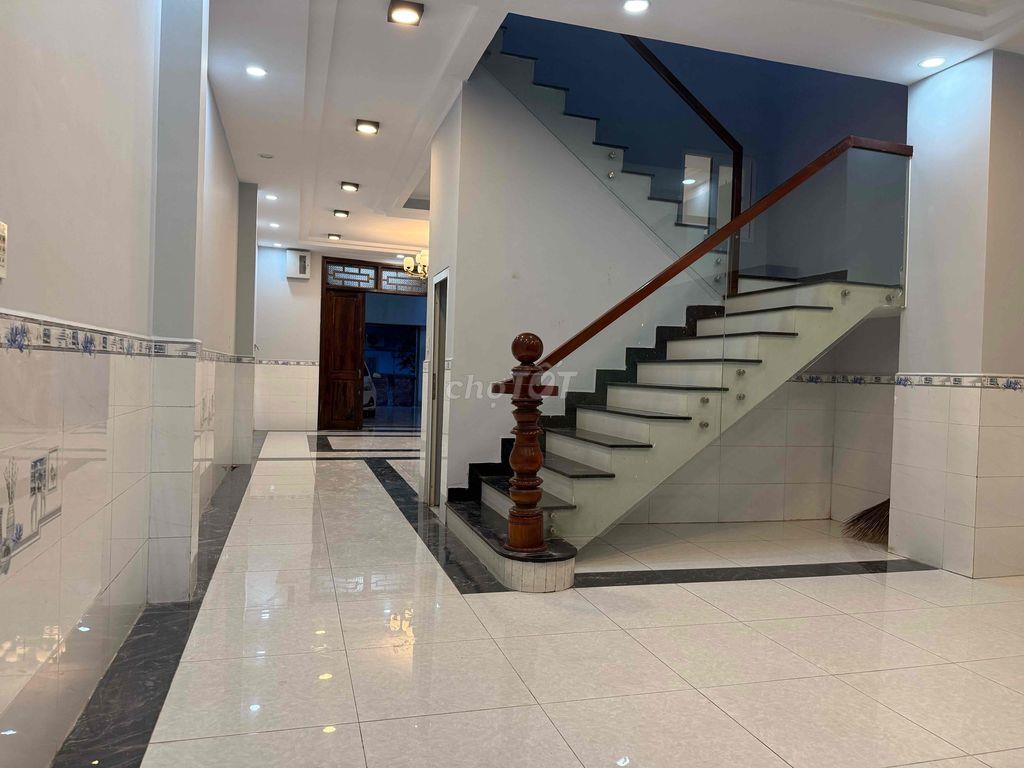 nhà 1trệt 1 lầu