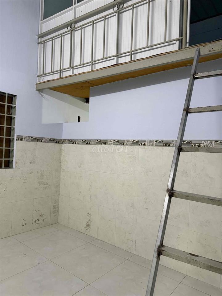 Bán đất nhà cấp 4 Dĩ An, Bình Dương