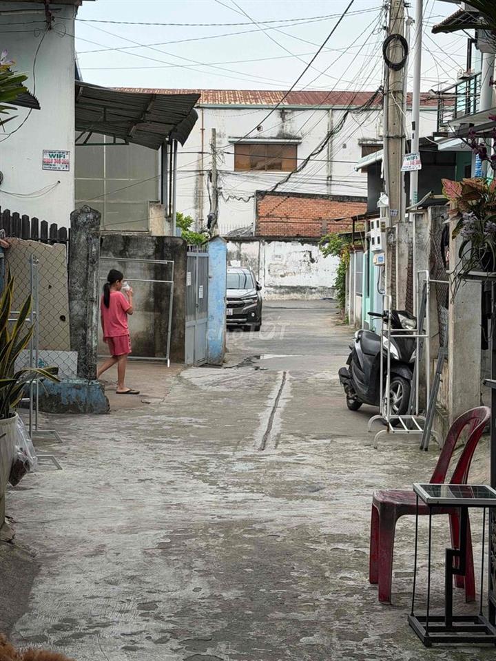 Bán đất nhà cấp 4 Dĩ An, Bình Dương