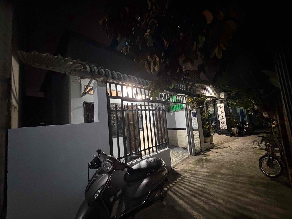 Bán đất nhà cấp 4 Dĩ An, Bình Dương