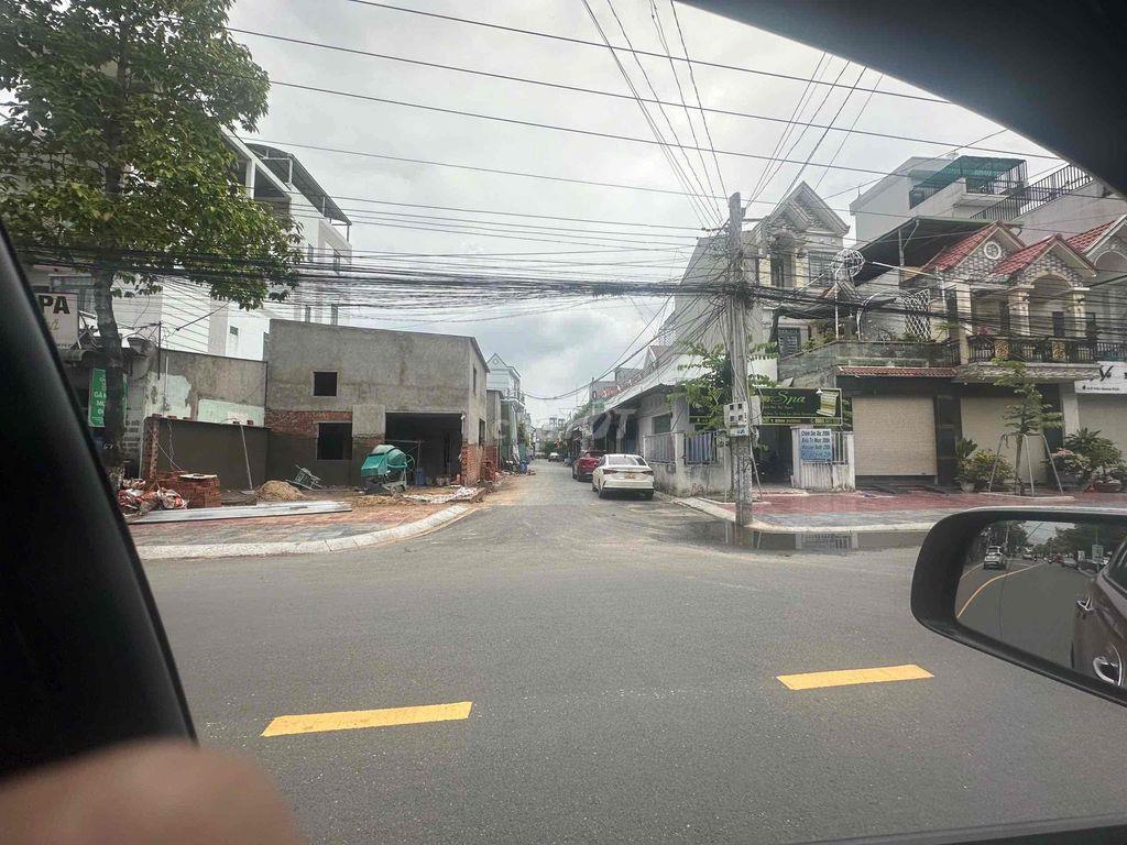 Bán nhà đưởng Trần Quang Khải, p. Đông Hòa, Tp. HCM, 315m2