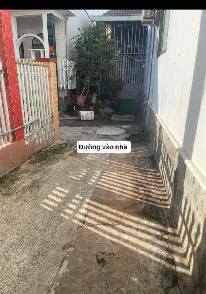 Bán Nhà Cấp 4 .