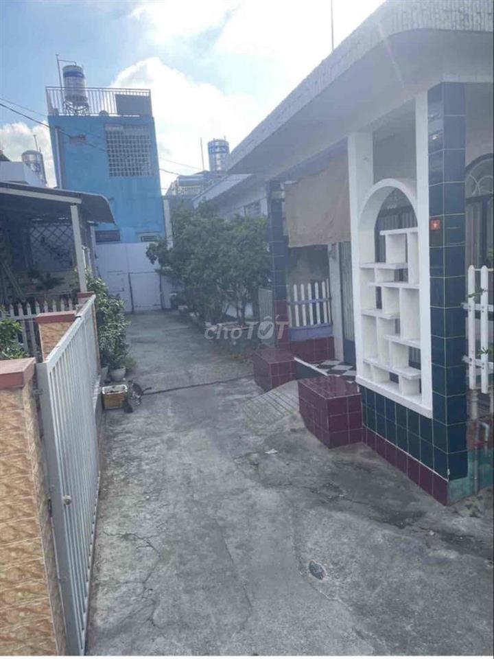Bán Nhà Cấp 4 .