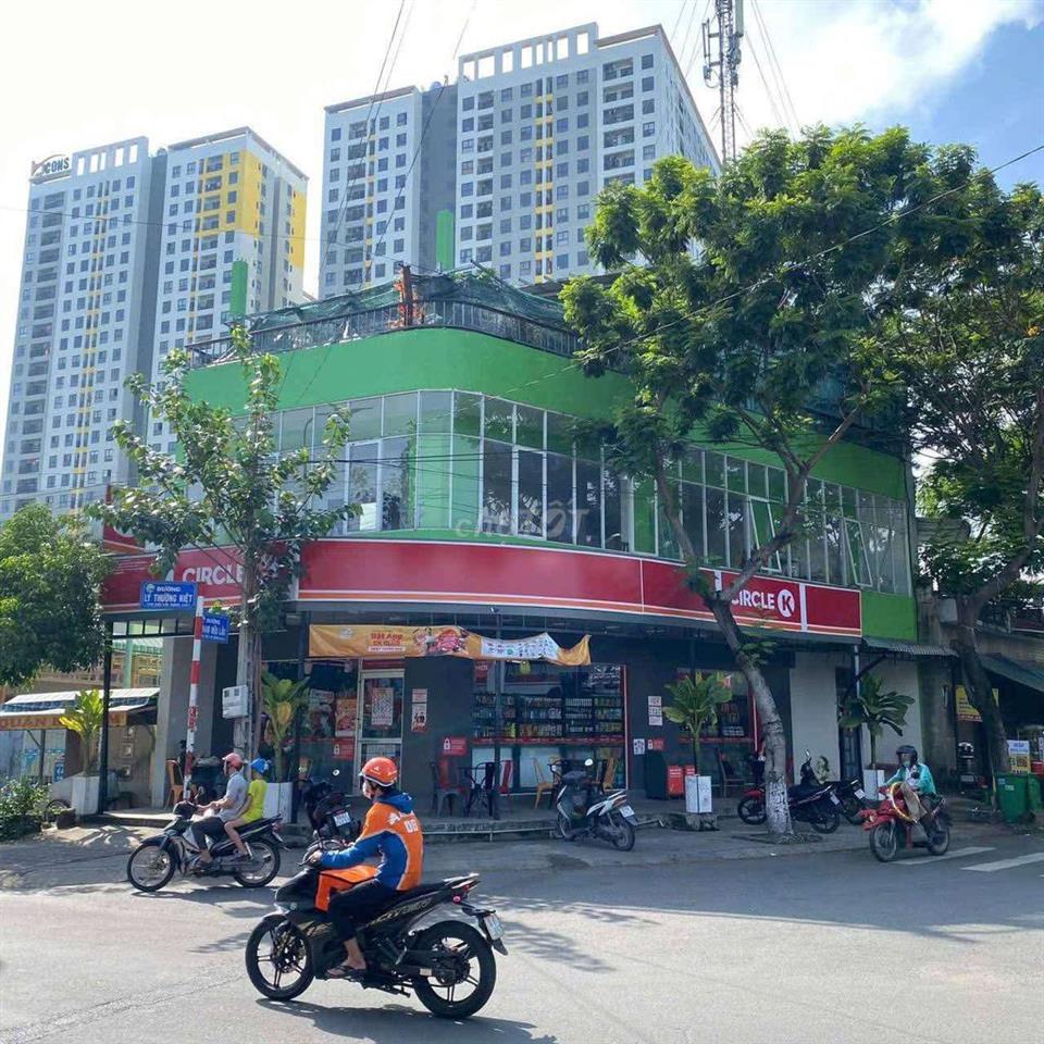 bán nhà mặt tiền ngã Ba