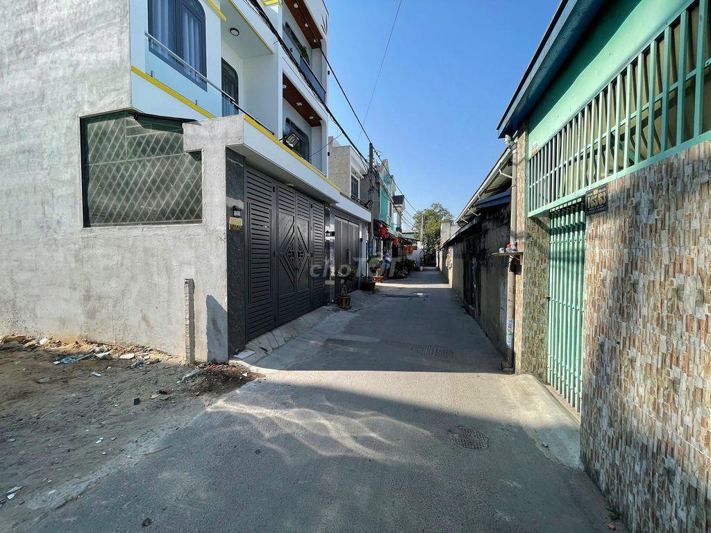 Bán đất thổ cư 62.1m2 sát đường Lê Hồng Phong, Dĩ An, Bình Dương
