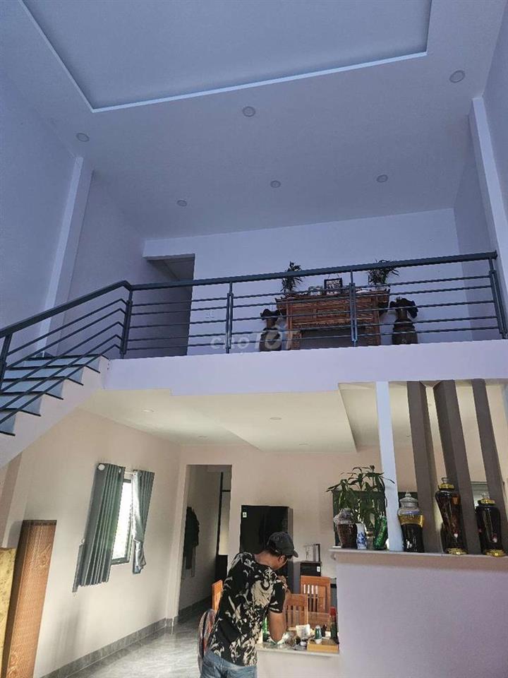 cần tiền bán gấp căn nhà gác lửng tổng diện tích 100m2 gồm 2 phòng ngủ