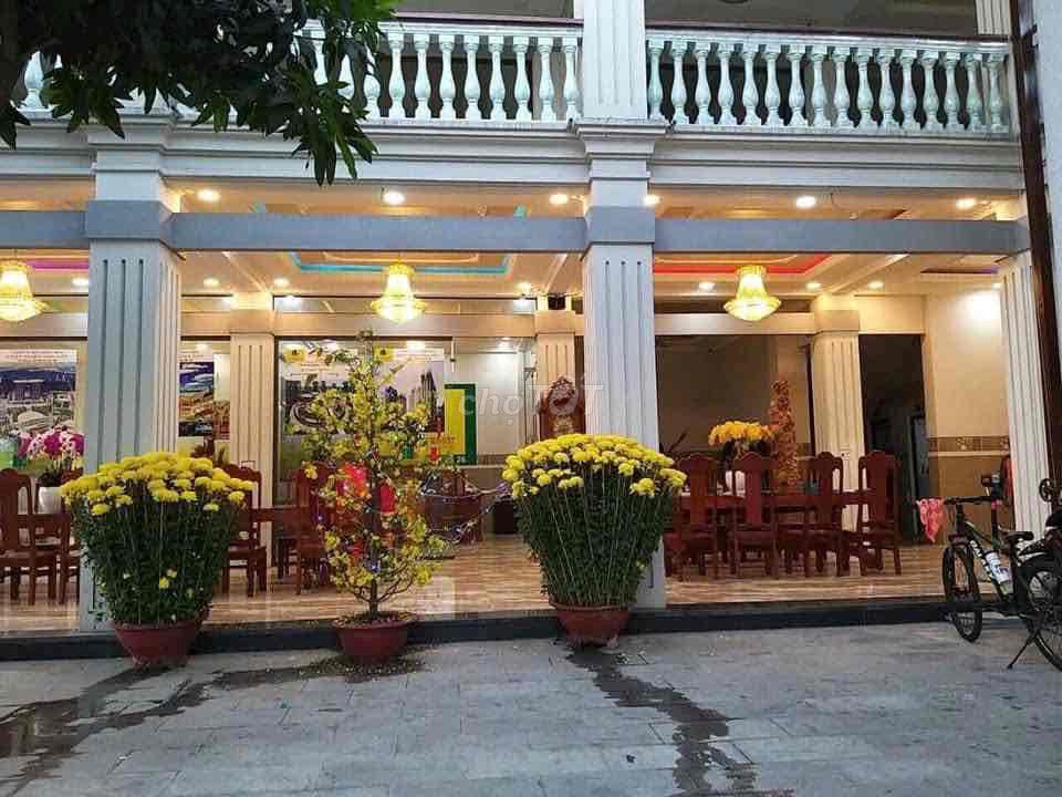cho thuê hoặc hợp tác