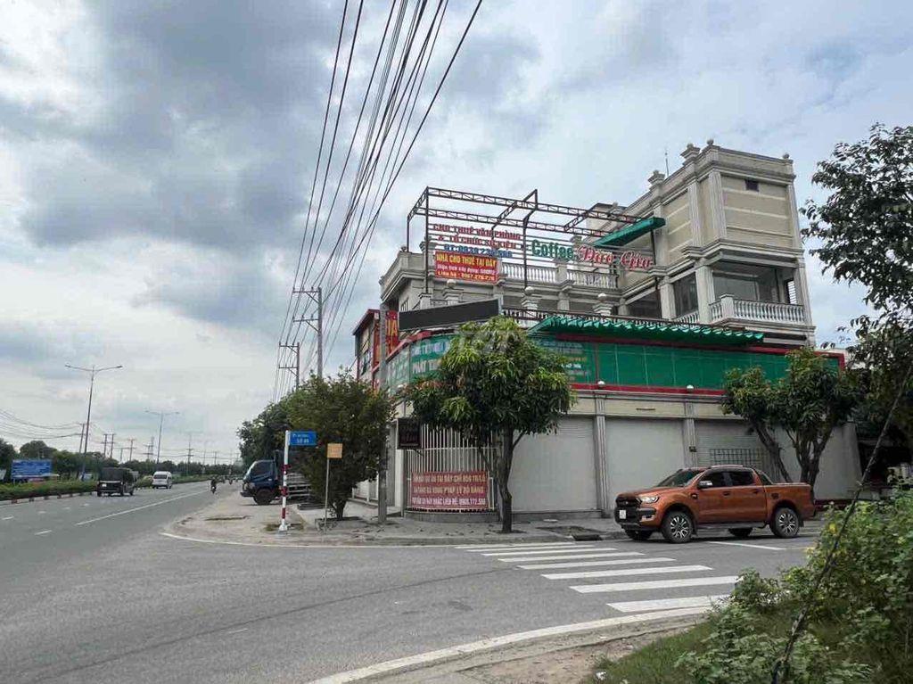 cho thuê hoặc hợp tác