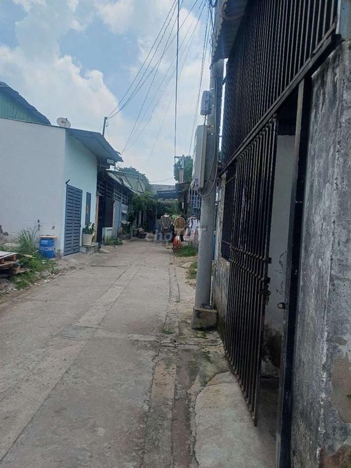Cần bán gấp nhà riêng, sổ chung.