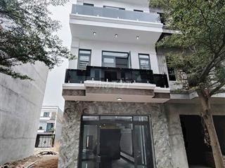 Bán nhà 3 lầu giá 1ty790, sổ hồng riêng, khu nhà phố sang trọng