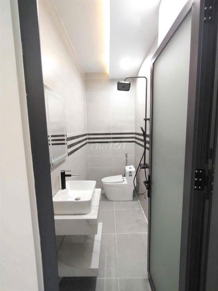 Bán nhà 3 lầu giá 1ty790, sổ hồng riêng, khu nhà phố sang trọng