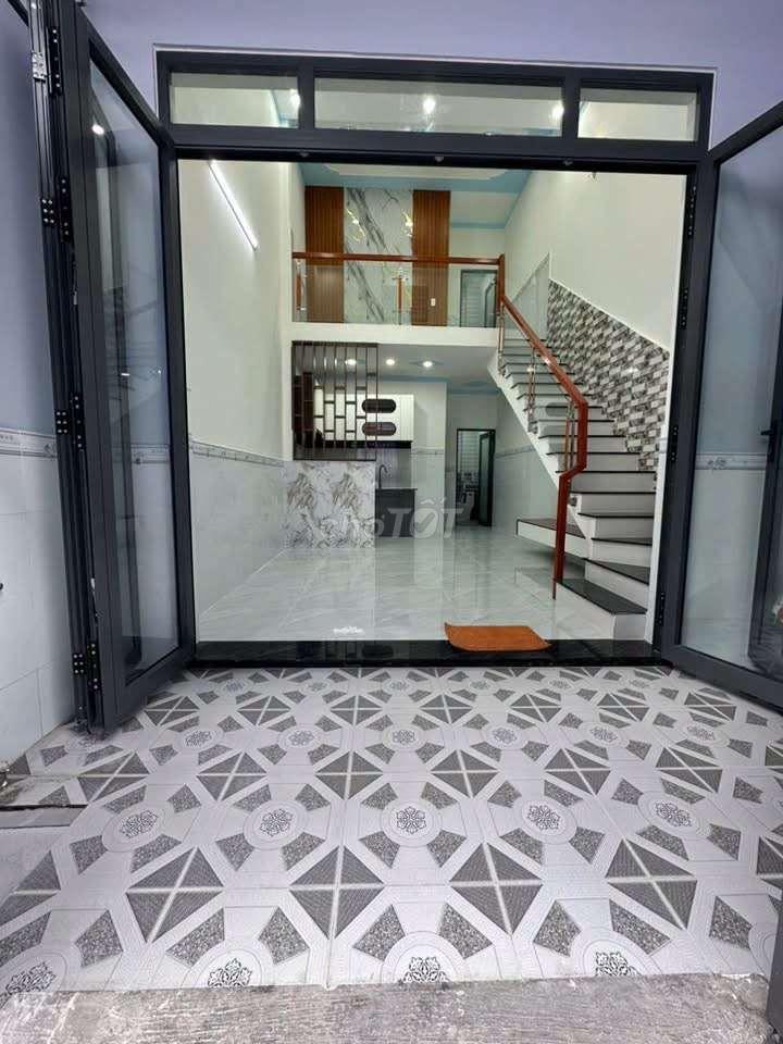 bán nhà tổ chức mới xây gác lửng