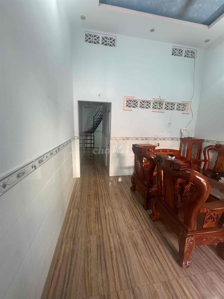 cần bán nhà