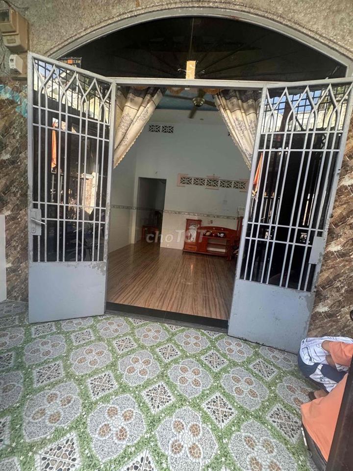 cần bán nhà
