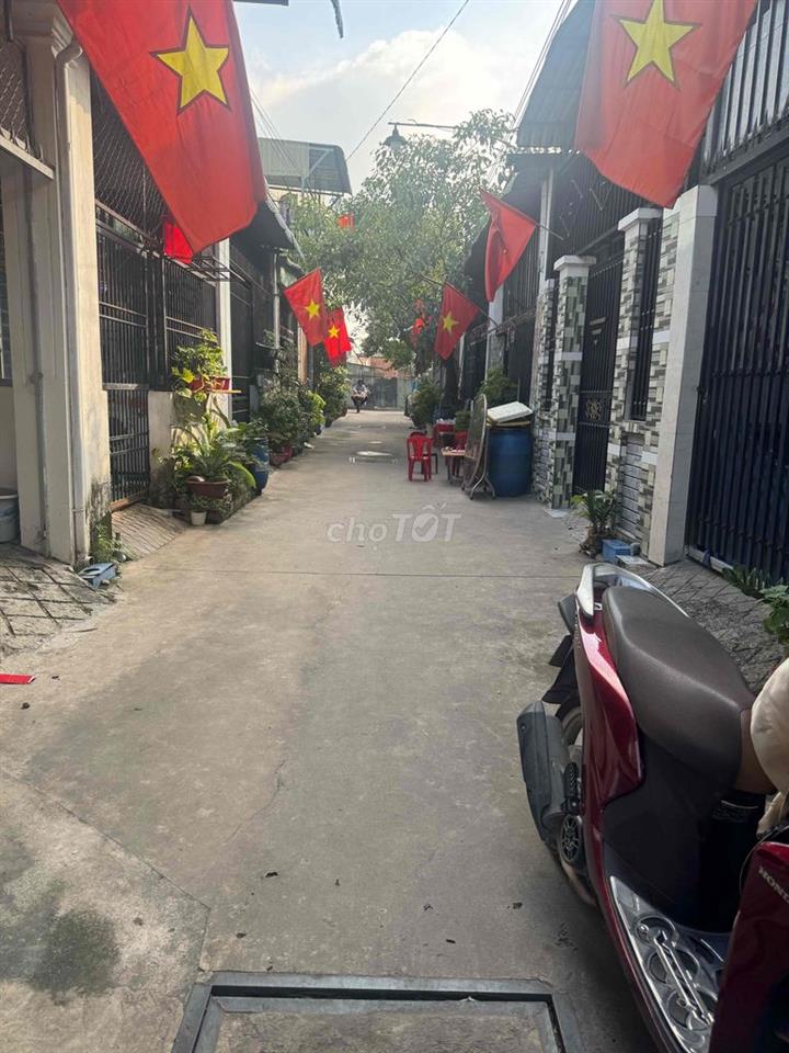 cần bán nhà