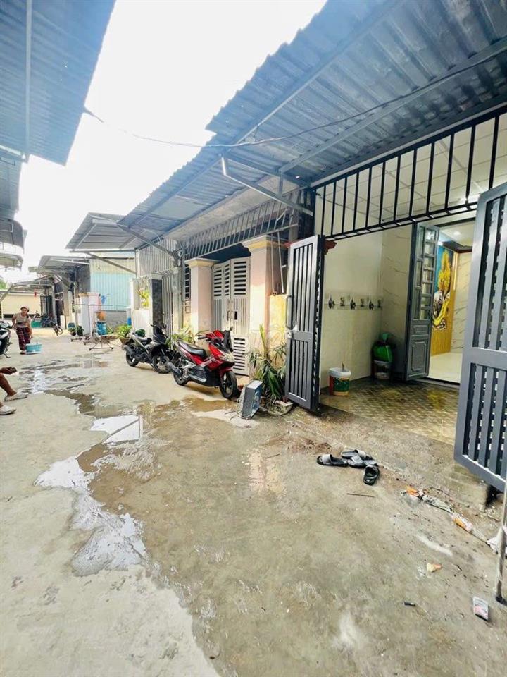 nhà đối diện trường FPT thái hòa cũ