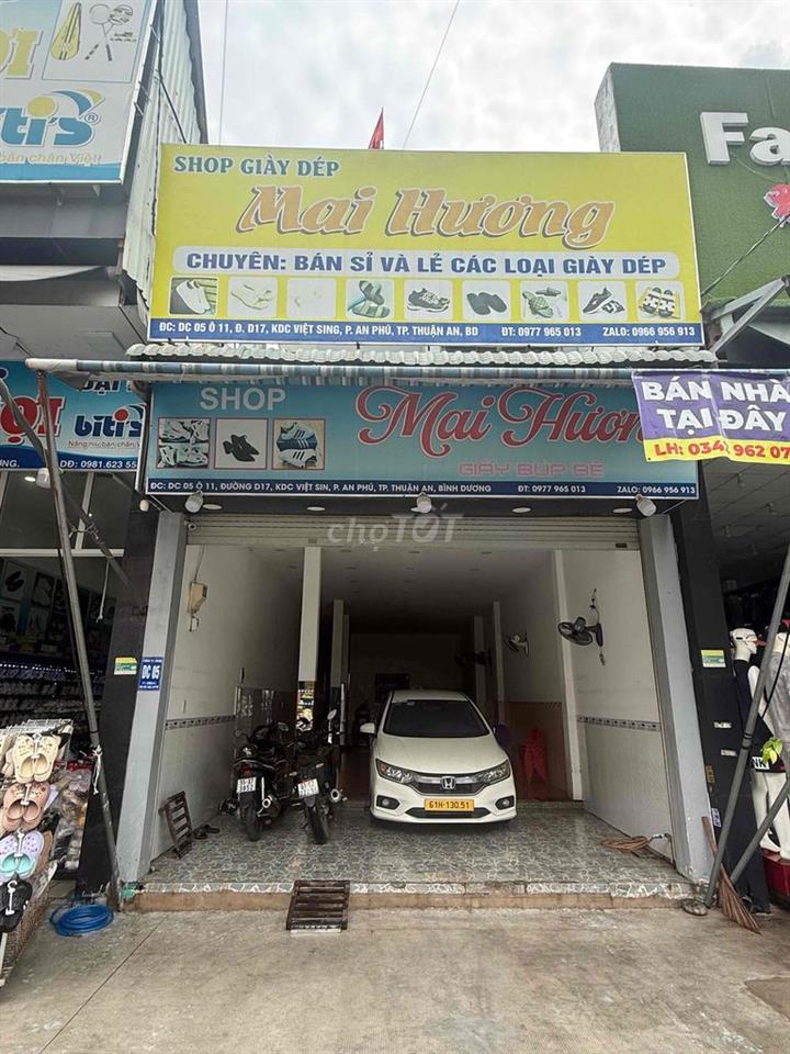 BÁN GẤP NHÀ MẶT TIỀN CHỢ