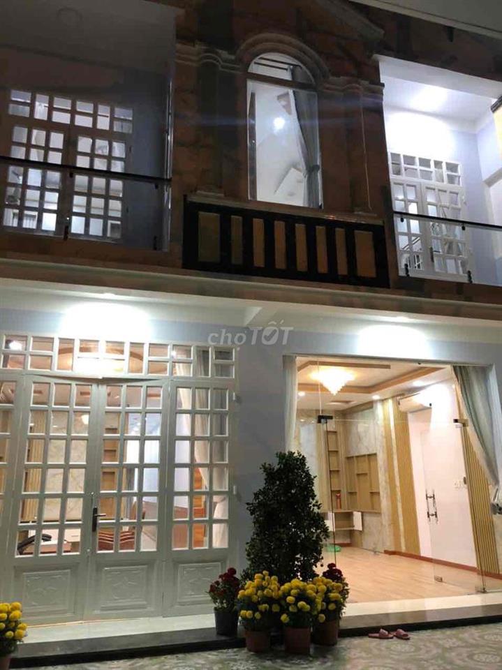 Gia Đình Cần Sang nhượng  mặt tiền đường Nguyễn trí phương