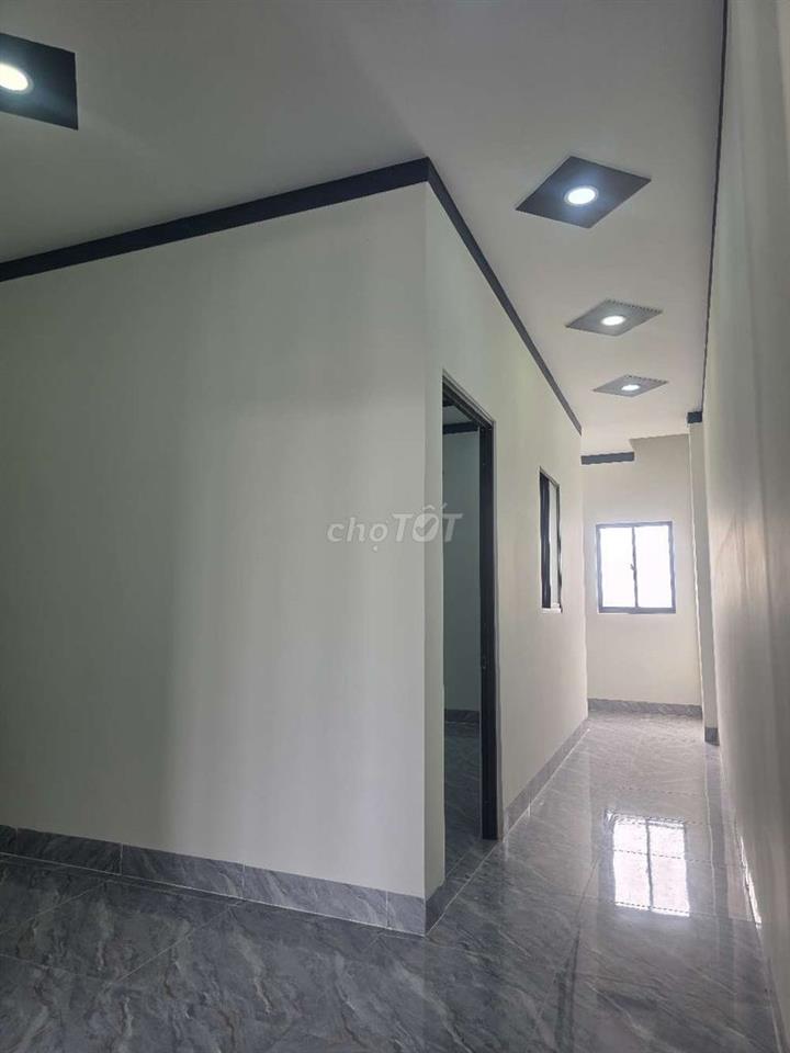 nhà 1 trệt 1 lầu sát gần trường đại học việt Đức