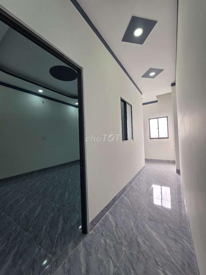 nhà 1 trệt 1 lầu sát gần trường đại học việt Đức