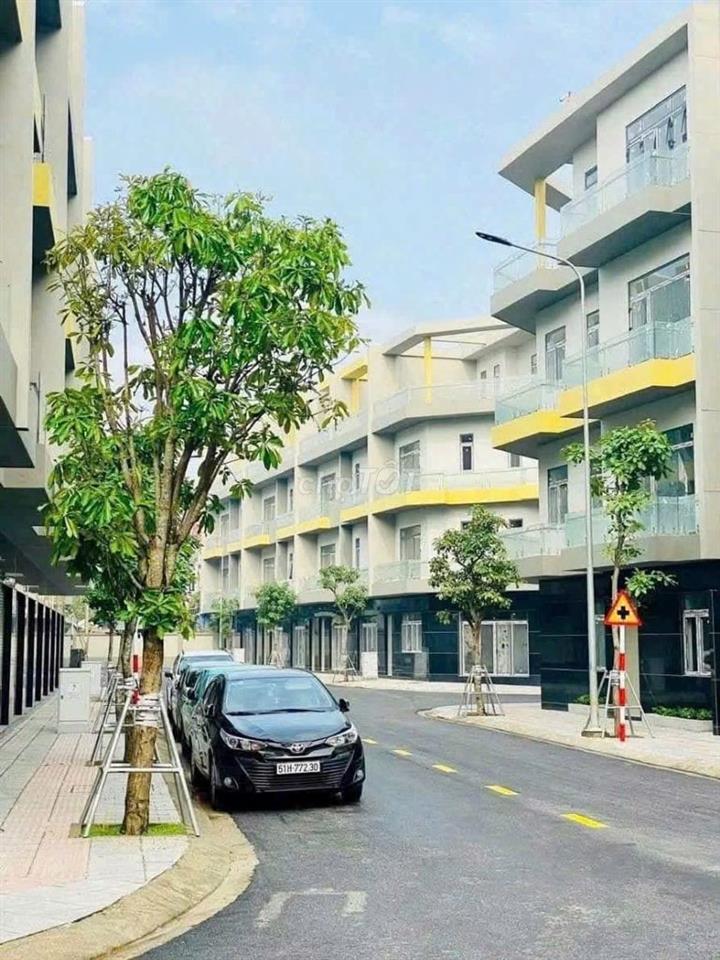 🔥 NHÀ ĐẸP TRUNG TÂM TP TÂN UYÊN – GIÁ CHỈ 2 TỶ 9- CÁCH 5P ĐẾN VSIP II