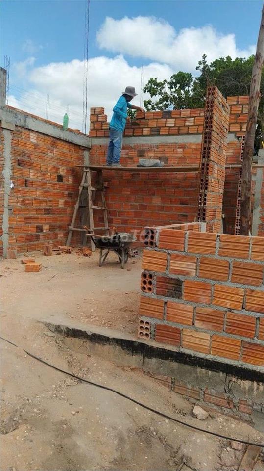 Nhà Vsip2 đang xây dựng tháng góp 8-9tr  
