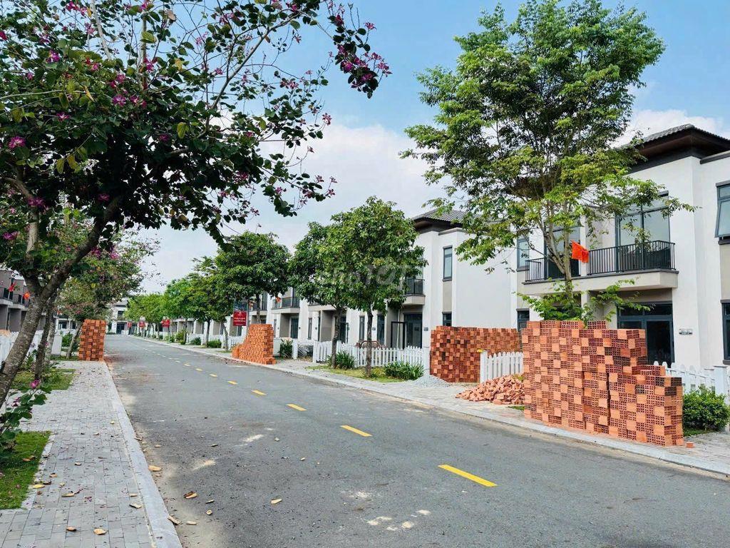 Chính chủ bán gấp căn đối diện công viên 1,68 tỷ