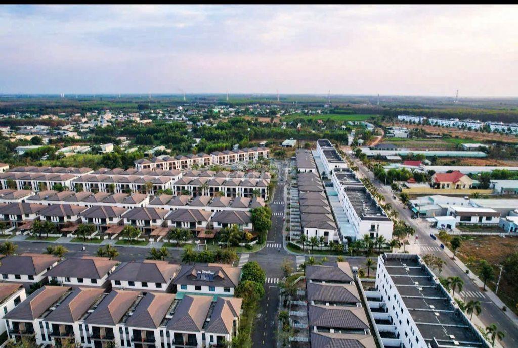 Chính chủ bán gấp căn đối diện công viên 1,68 tỷ