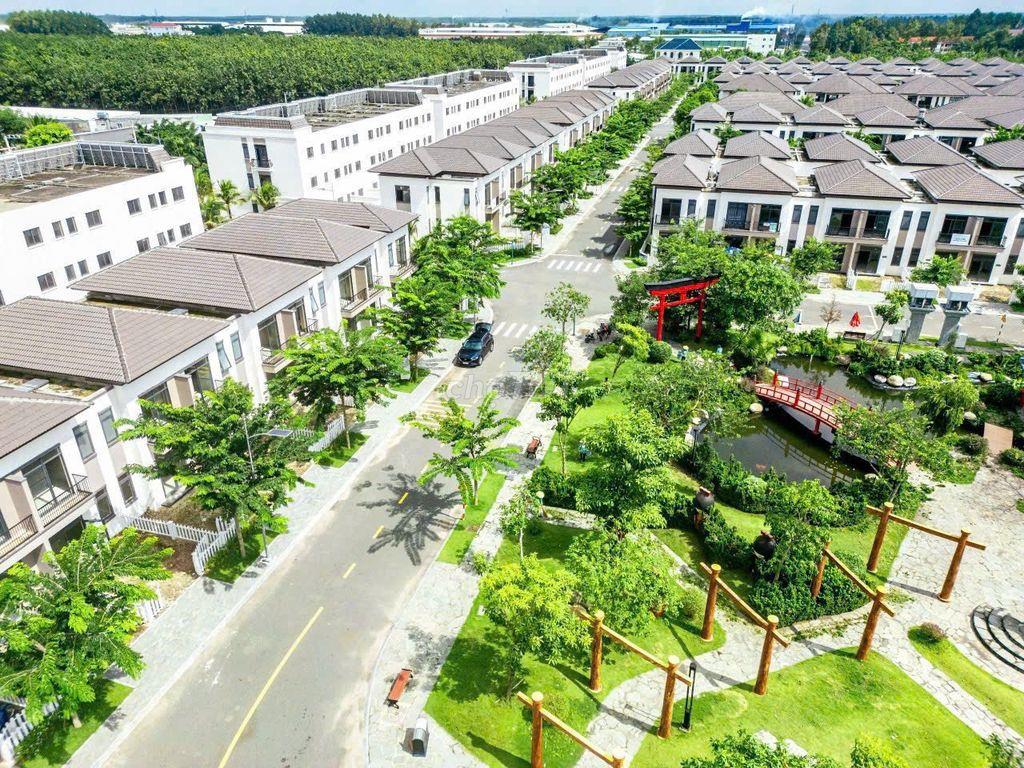 Chính chủ bán gấp căn đối diện công viên 1,68 tỷ