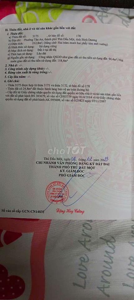 2 sổ này  là của 2 vợ chồng cũng đừng tên giá  9 tỷ bao giấy tờ 