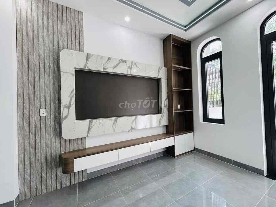Nhà 1 trệt 1 lầu mới  ,nhanh tay thì còn chậm là chờ căn khác