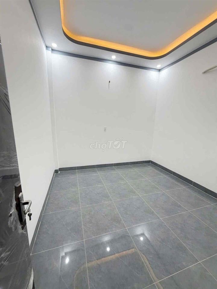 Nhà 1 trệt 1 lầu mới  ,nhanh tay thì còn chậm là chờ căn khác