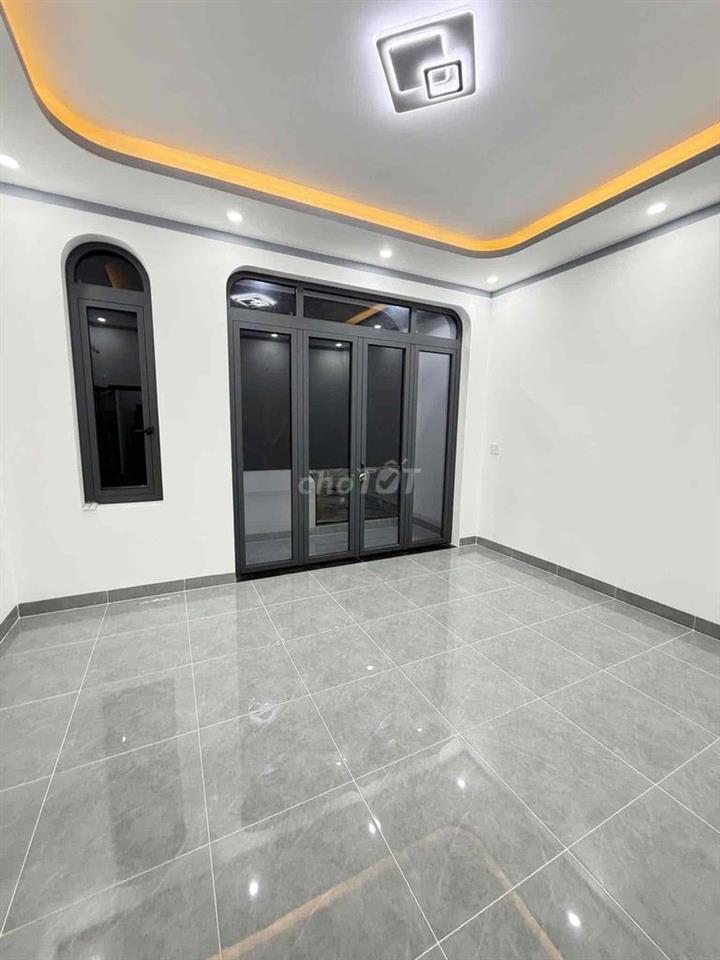 Nhà 1 trệt 1 lầu mới  ,nhanh tay thì còn chậm là chờ căn khác