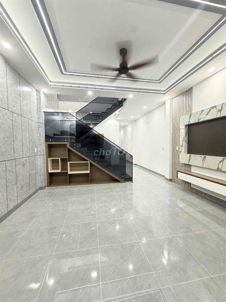 Nhà 1 trệt 1 lầu mới  ,nhanh tay thì còn chậm là chờ căn khác