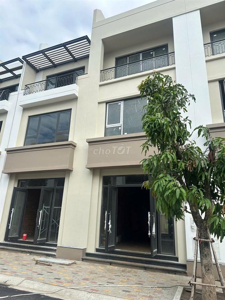 Bán Shophouse Mới Trung Tâm Uyên Hưng, Đường Rộng, Giá Tốt, KD Ngay!..