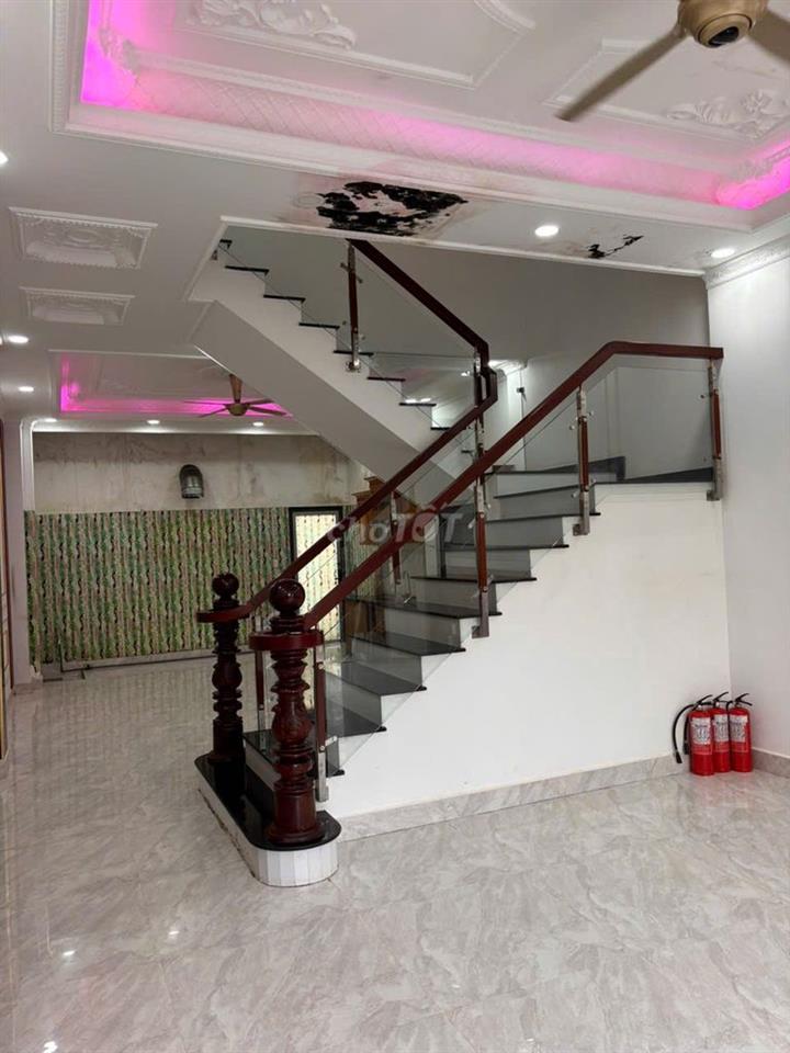 BÁN NHÀ 3 TẦNG Hội Nghịa Tân Uyên
