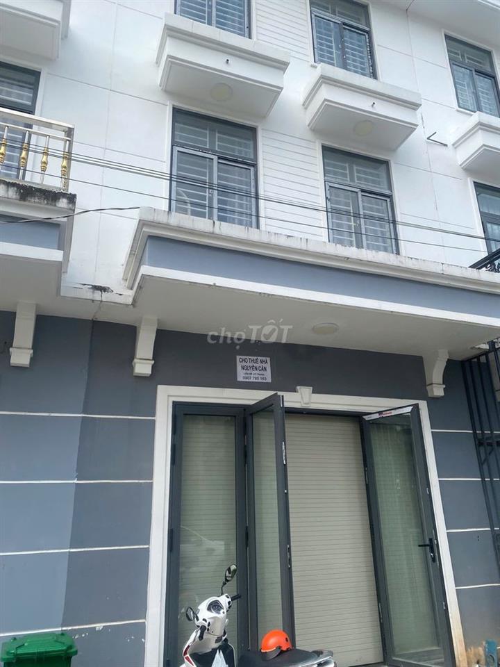 BÁN NHÀ 3 TẦNG Hội Nghịa Tân Uyên