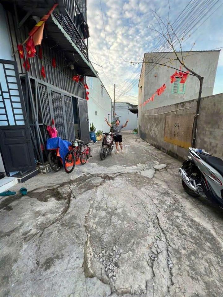CHỈ 290 TRIỆU Nhà Sổ Chung 20m Phường Thái Hòa Tân Uyên Bình Dương