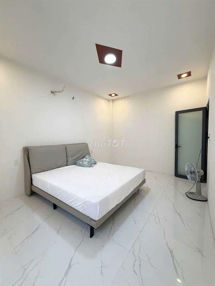 Cho thuê nhà lầu 3PN full nội thất kcn nam tân uyên bình dương 