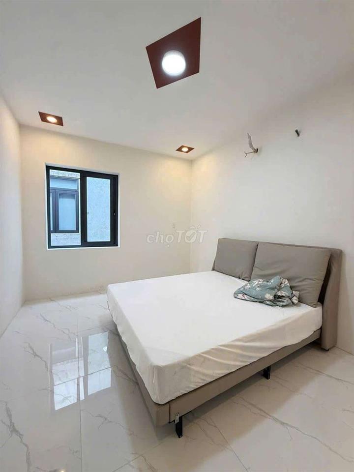 Cho thuê nhà lầu 3PN full nội thất kcn nam tân uyên bình dương 