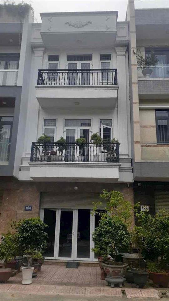 chuyển nơi ở chủ cần bán