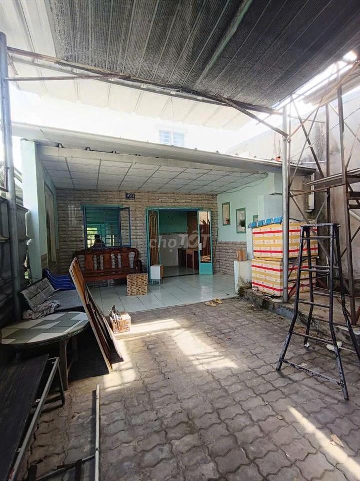 Nhà Chánh Nghĩa - Đường Bùi Quốc Khánh