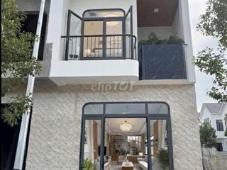 NHÀ 1 TRỆT 1 LẦU NGAY MẶT TIỀN KINH DOANH GIÁ 2 TỶ 2